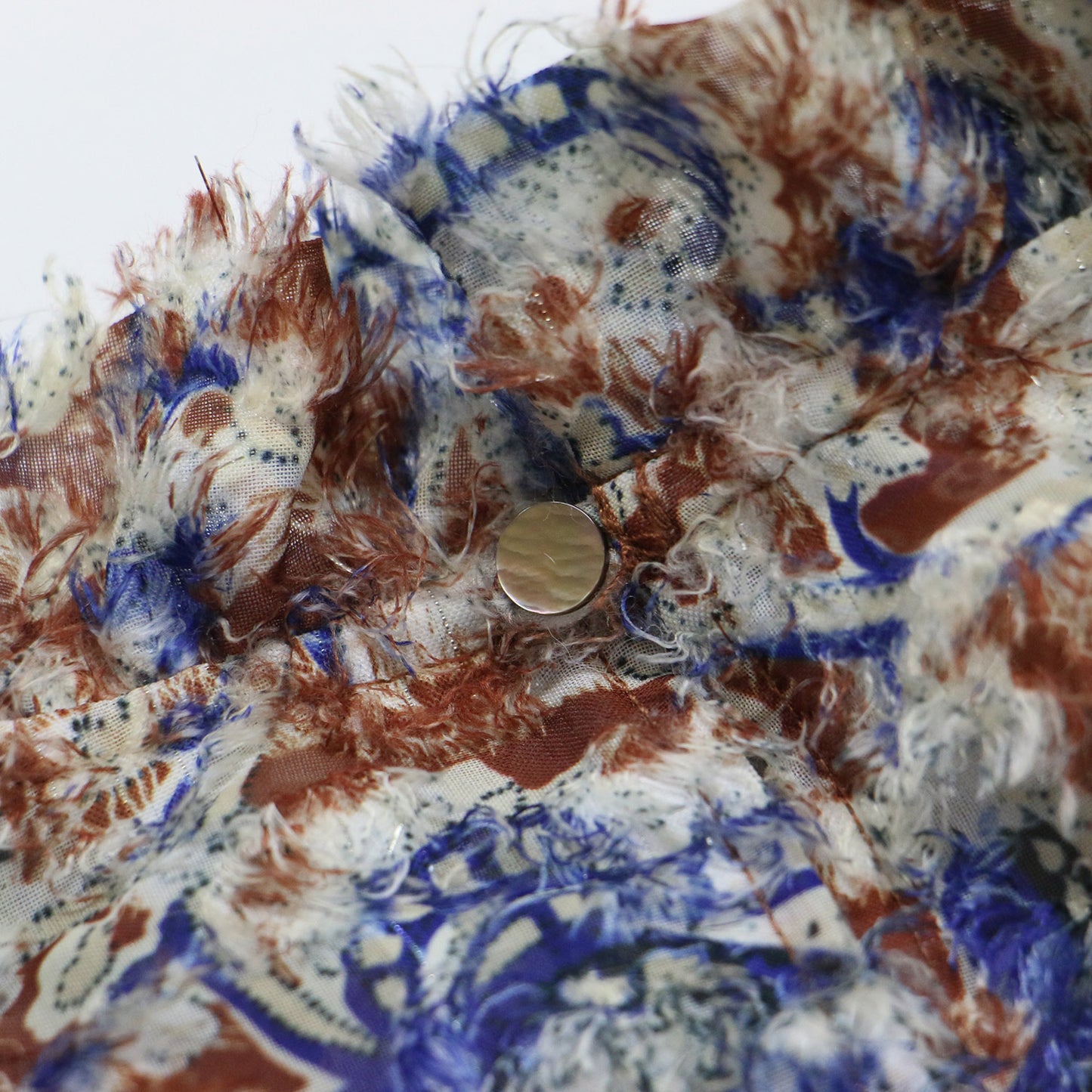 24秋冬 ポリエステル プリント ギャザー フリル ブラウス / シャツ プルオーバー ショート丈 長袖 ボリュームスリーブ シャギー