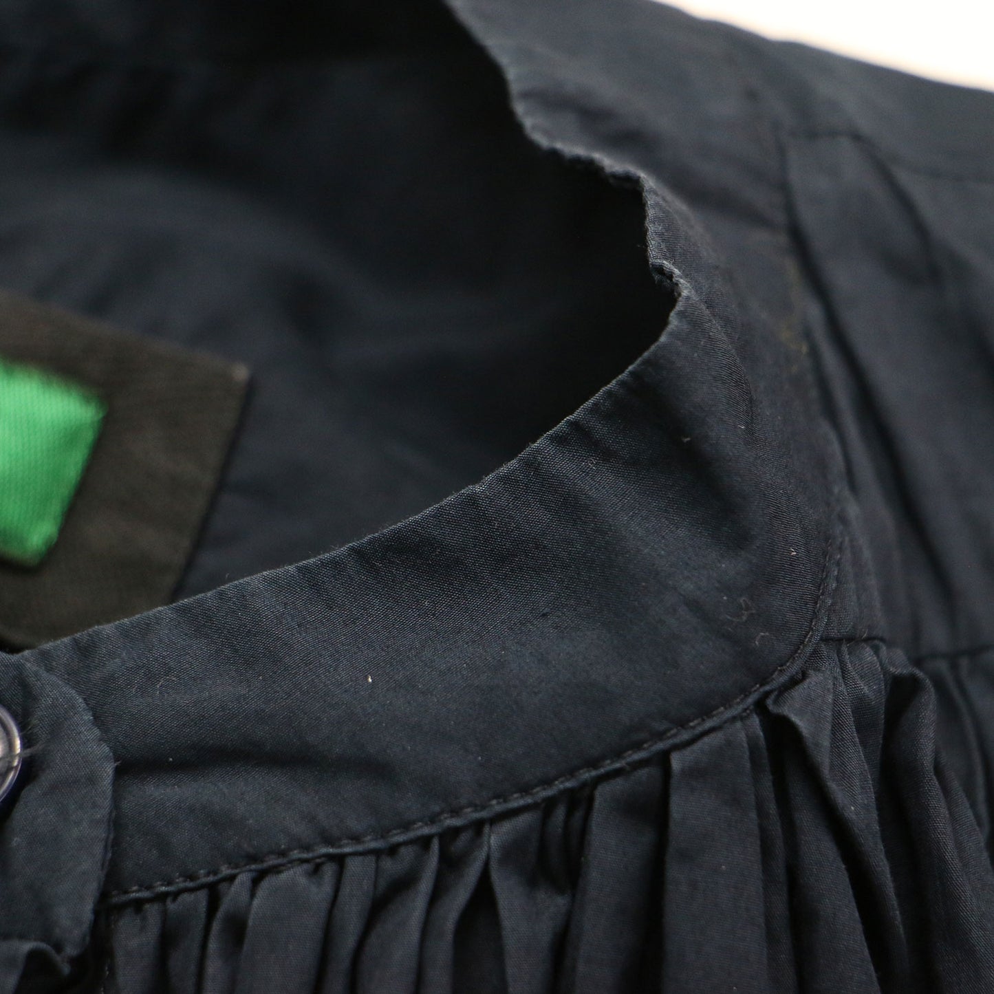 コットン ギャザー シャツワンピース / ロング 長袖 バンドカラー フレア