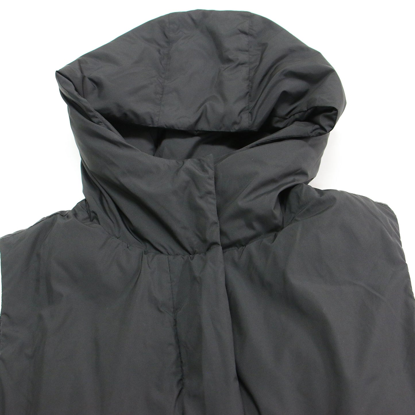 フード付き ダウン ベスト / ジレ ミドル丈 ステッチレス