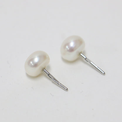淡水パール ボタン ピアス / Charisma Button White 8.5mm 両耳用 キャッチ一体化構造