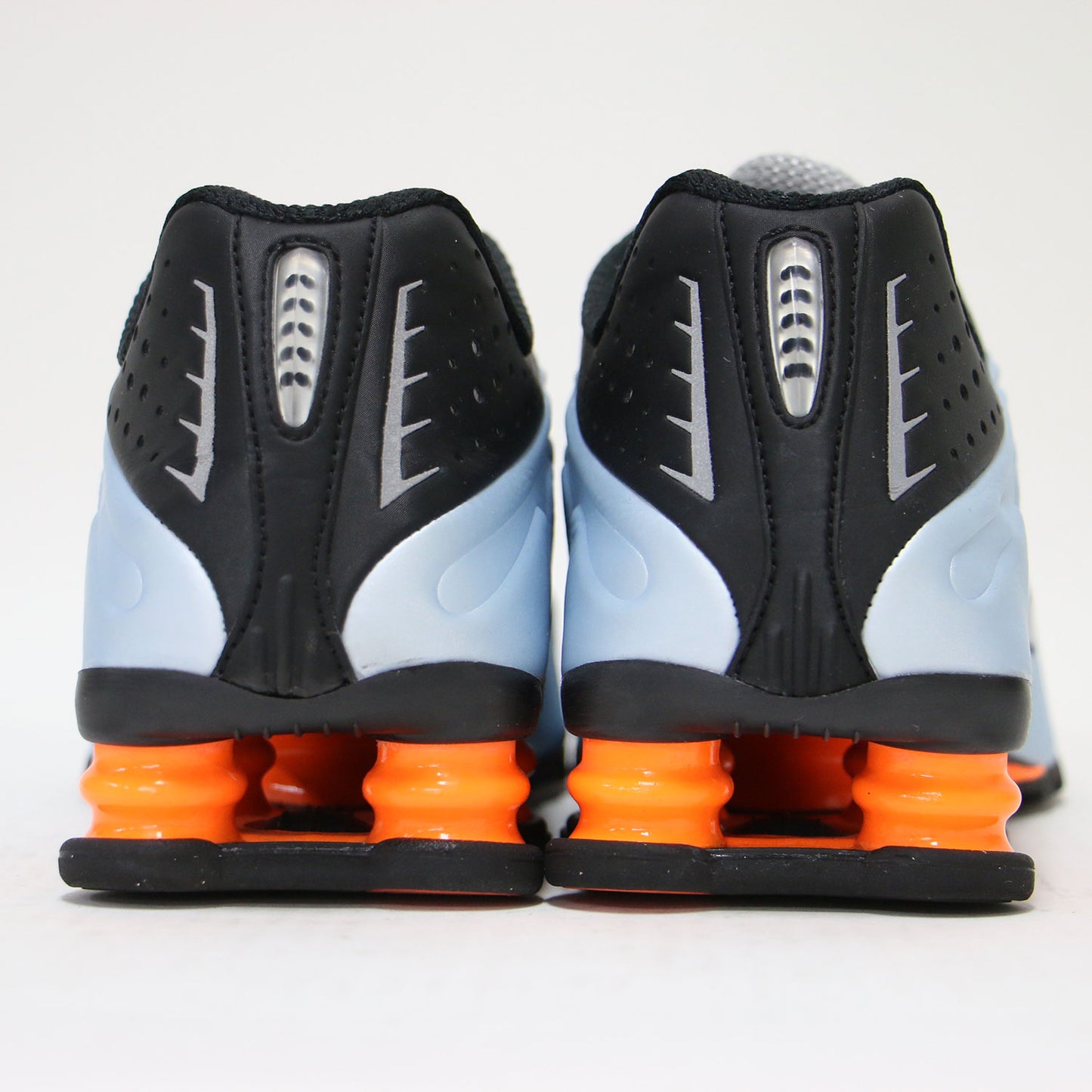 25春夏 SHOX R4 AR3565-401 / ショックス R4 ローカット レースアップ スニーカー