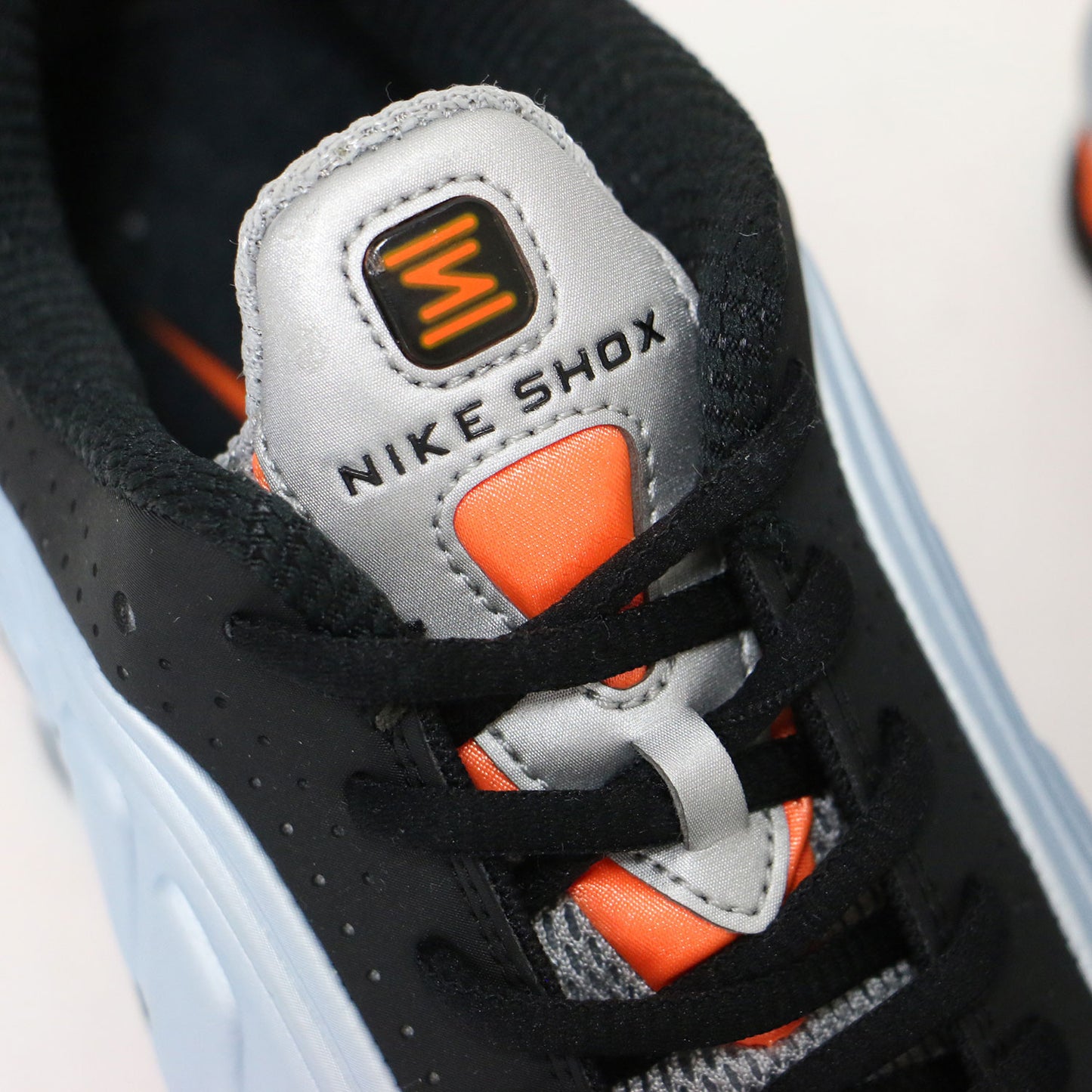 25春夏 SHOX R4 AR3565-401 / ショックス R4 ローカット レースアップ スニーカー