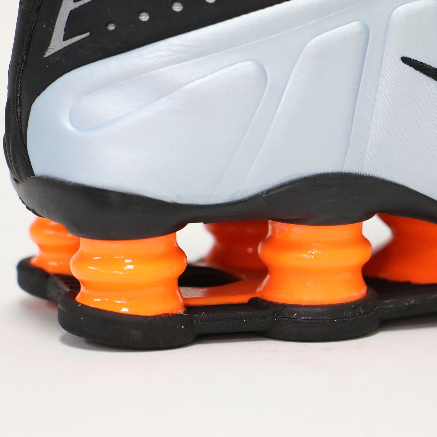 25春夏 SHOX R4 AR3565-401 / ショックス R4 ローカット レースアップ スニーカー