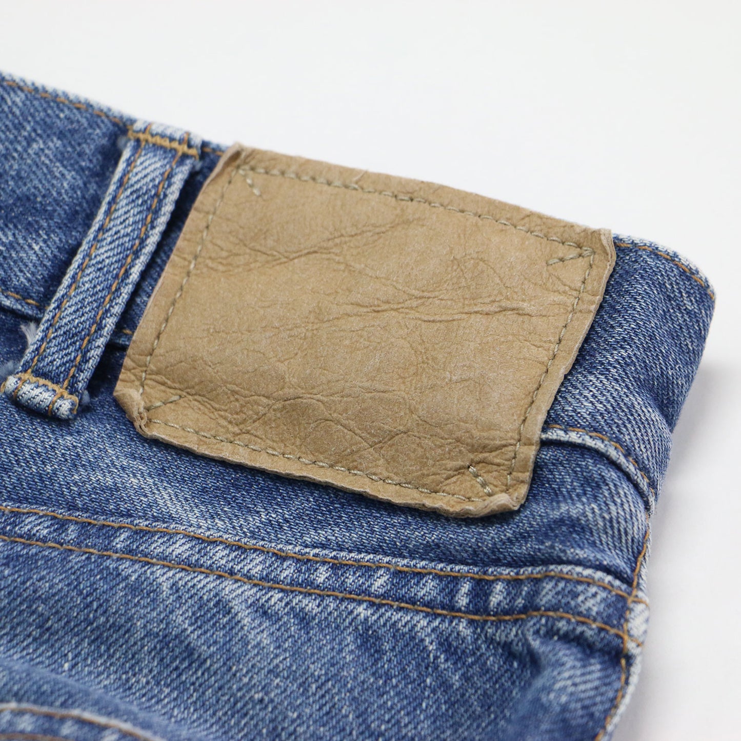 カットオフ デニムパンツ / ストレート ボタンフライ 5ポケット フリンジ