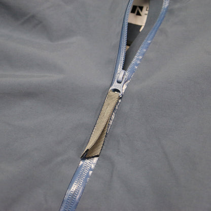 ランドノーム　レインコート / LandNorm Rain Coat ジャンパー 長袖 ジップアップ ビルトインフード フルシーム加工 防水