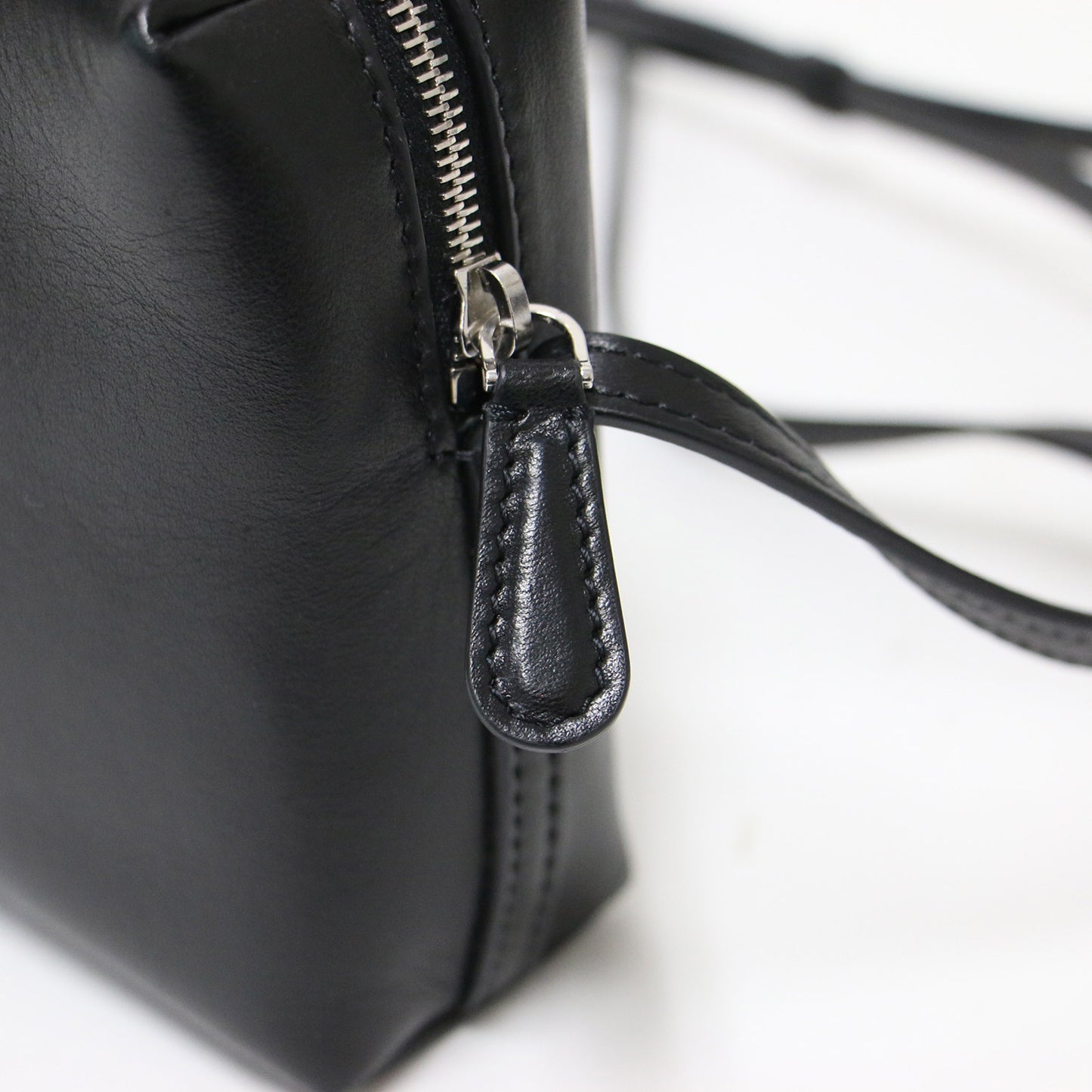 レザー ショルダーバッグ / REGENT CROSSBODY