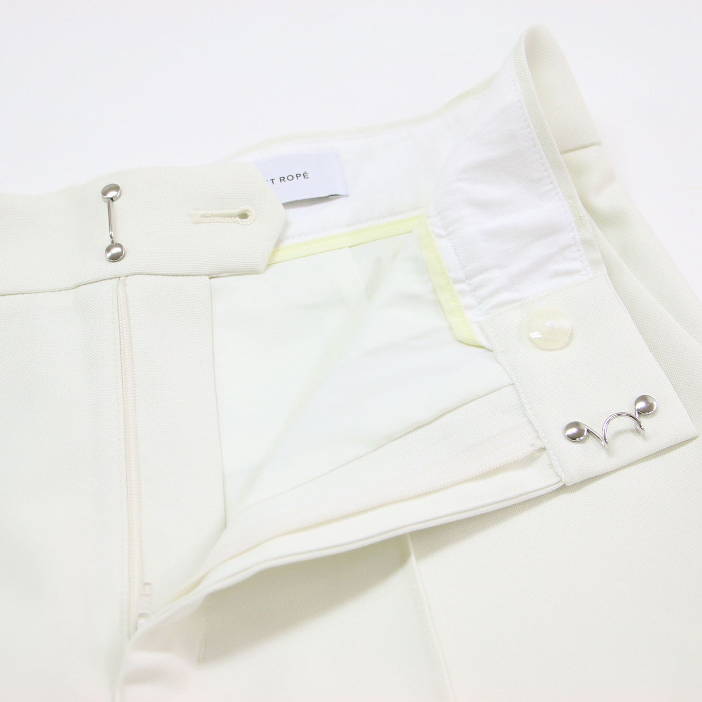 22春夏 ハーフパンツ / ハイウエスト ストレート ピンタック カシメホック ウォッシャブル