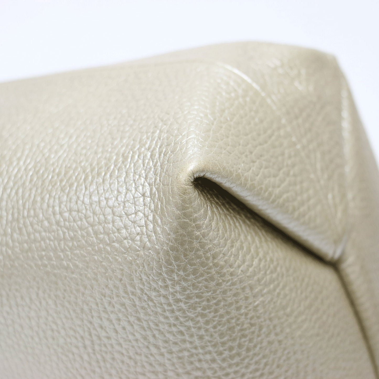 チェスタ レザートートバッグ M / ハンドバッグ ブランドロゴ 本革