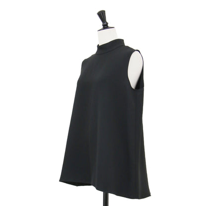 モックネックノースリーブブラウス / SYNTHETIC CREPE CASCADE SL TOP