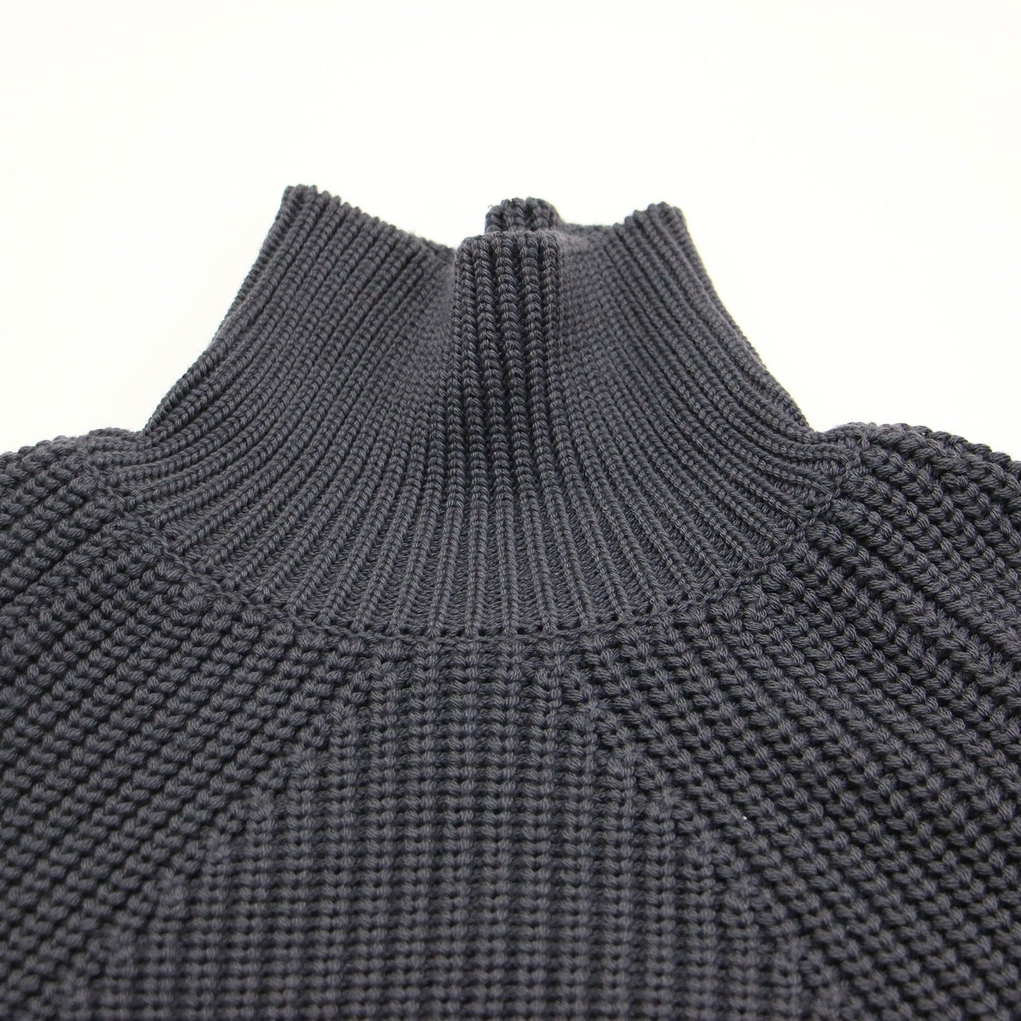 シグネチャーウール タートルネック ニット / SIGNATURE TURTLE NECK プルオーバー 長袖 ミドルゲージ