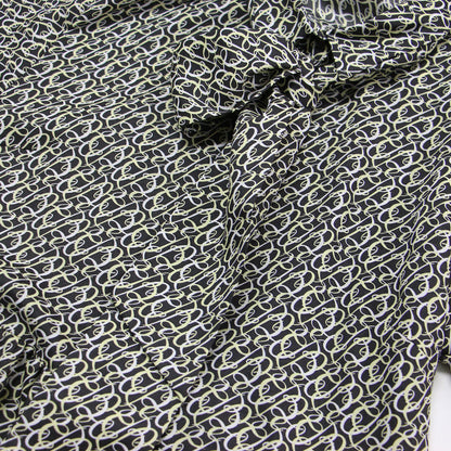 24秋冬 BBカリグラフィプリント ボウタイワンピース / ドレス 長袖 シャツカラー ミディ丈 リボン 総柄 ギャザー