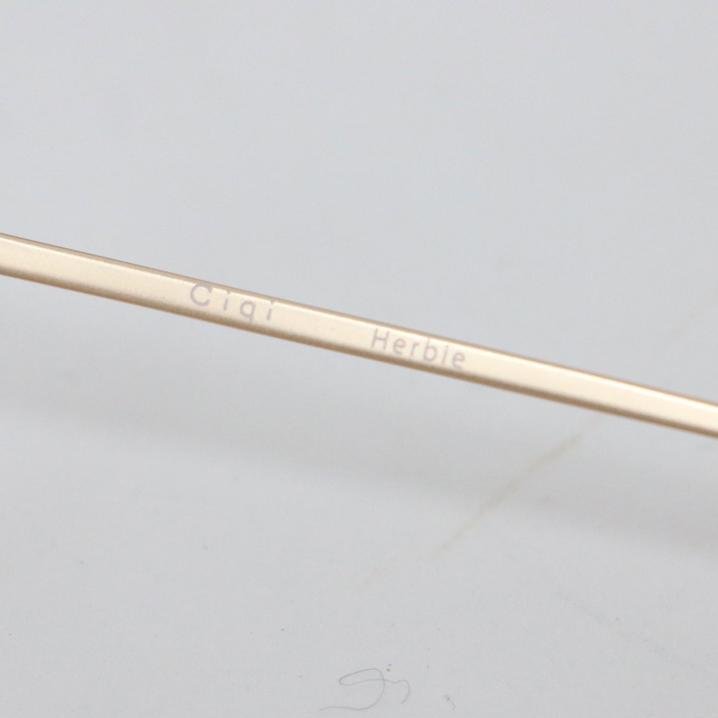 ボストン型 サングラス / HERBIE メガネ アイウェア 薄づき カラーレンズ