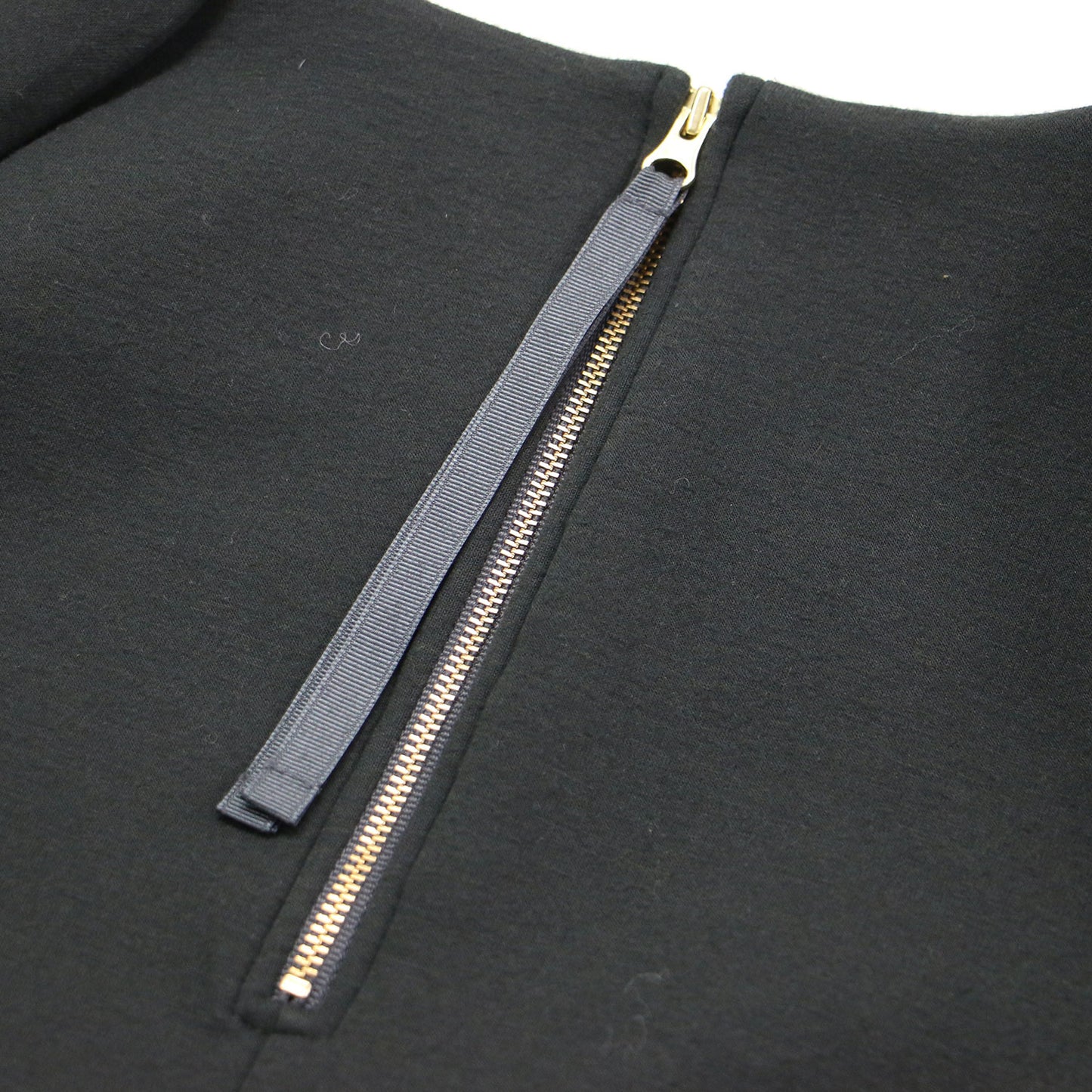 ショルダータック プルオーバー / トップス カットソー 長袖 クルーネック ボリュームスリーブ フレア ダンボールニット