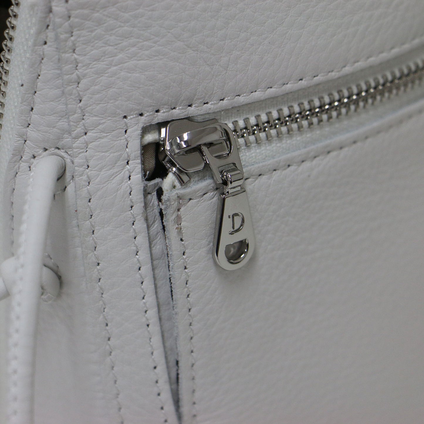 25春夏 シュリンクレザー マルチポーチ / ポシェット 肩掛け クロスボディ カウレザー