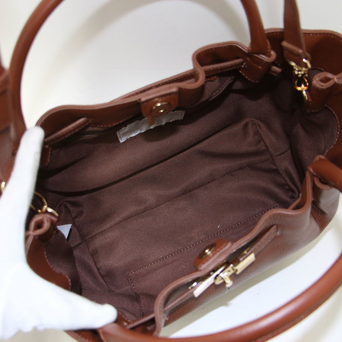 25秋冬 ヒネリ 金具付き バッグ / トートバッグ ハンドバッグ ショルダー 肩掛け クロスボディ 舟形 ゴールド 本革