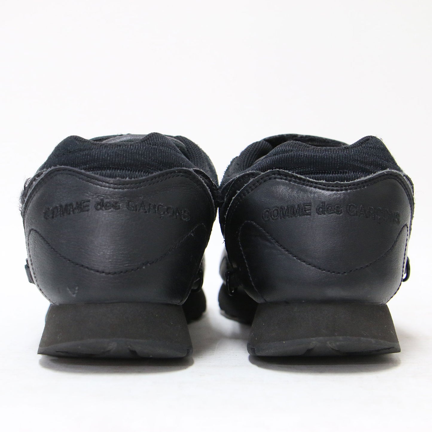 NIKE WMNS OUTBURST V CT2863-001 / レザー ベルクロ スニーカー