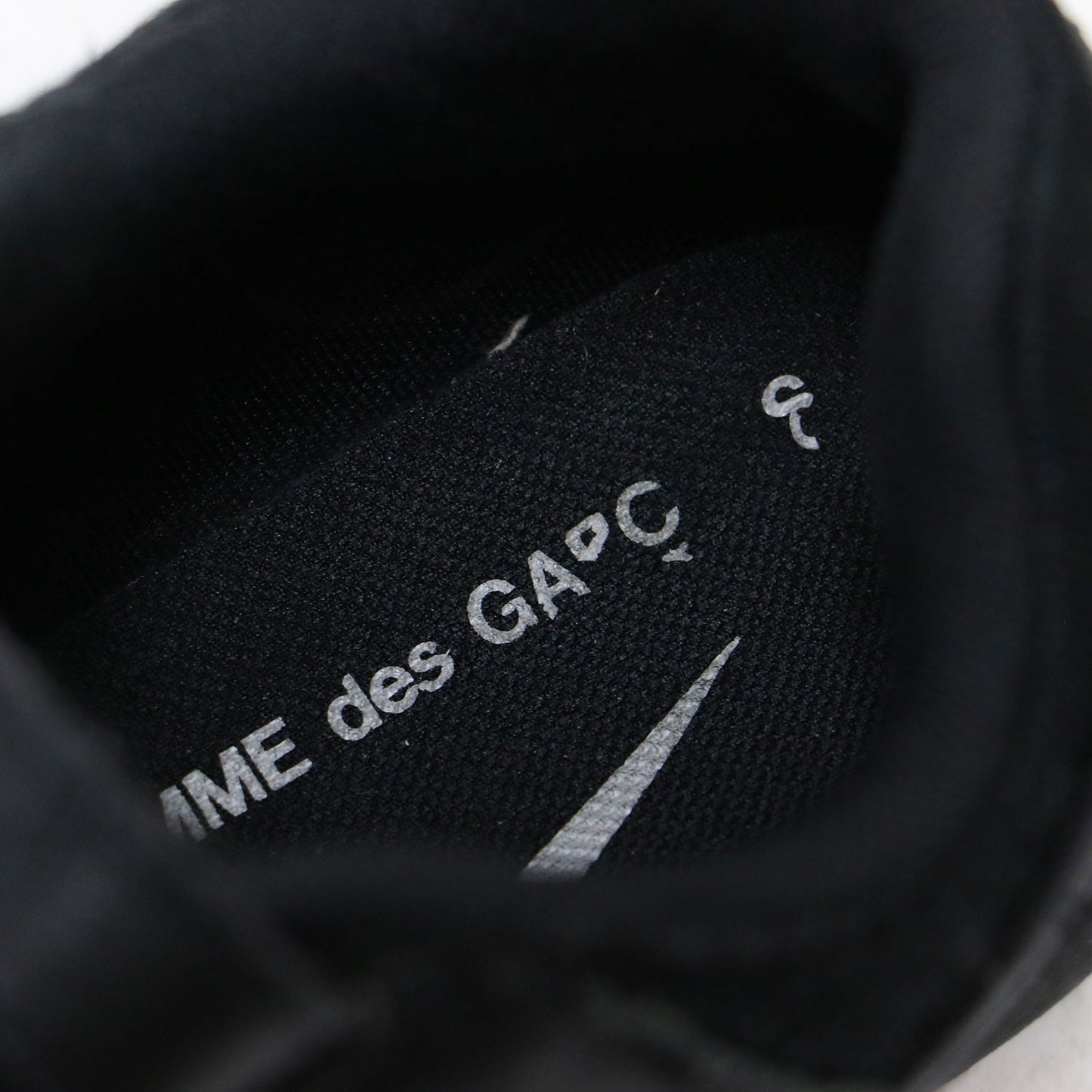 NIKE WMNS OUTBURST V CT2863-001 / レザー ベルクロ スニーカー