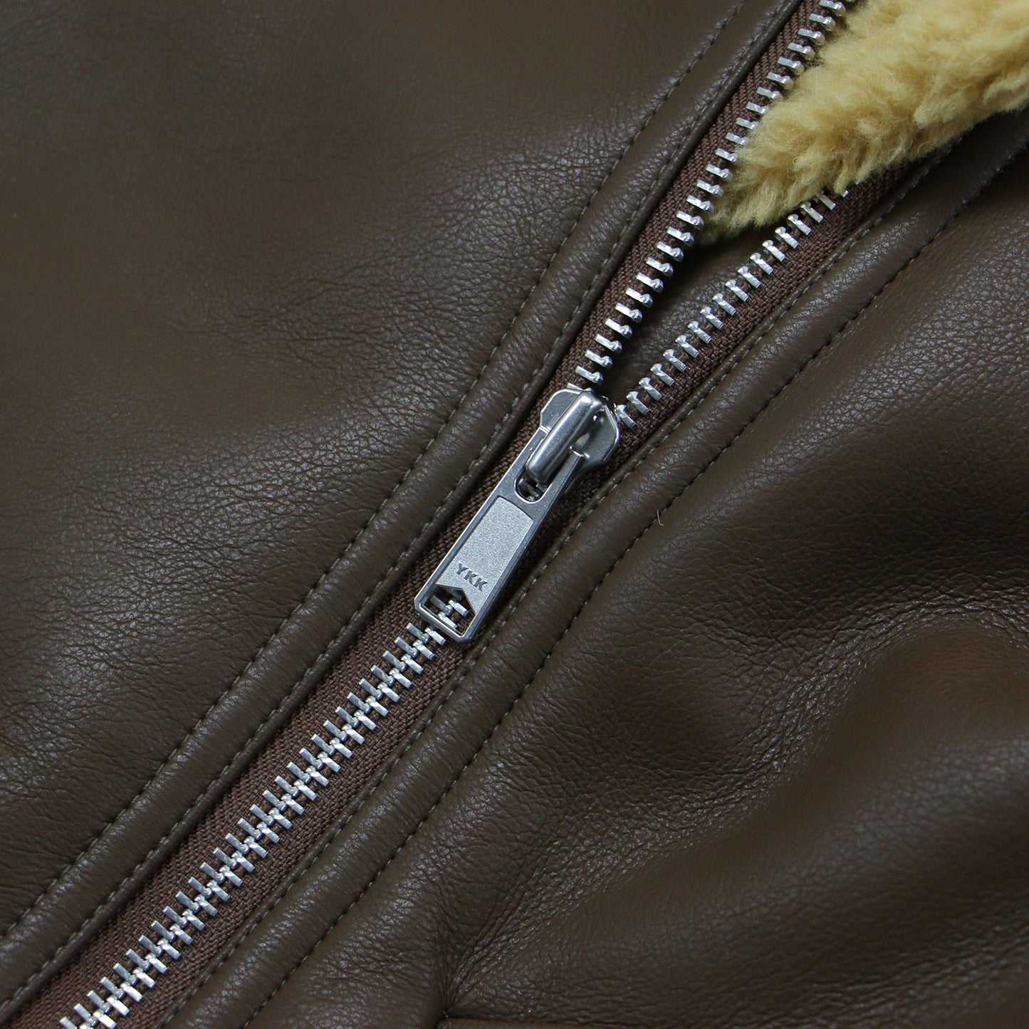 フェイクレザー ボンバージャケット / ブルゾン ライダース ショート丈 オーバーサイズ ボア