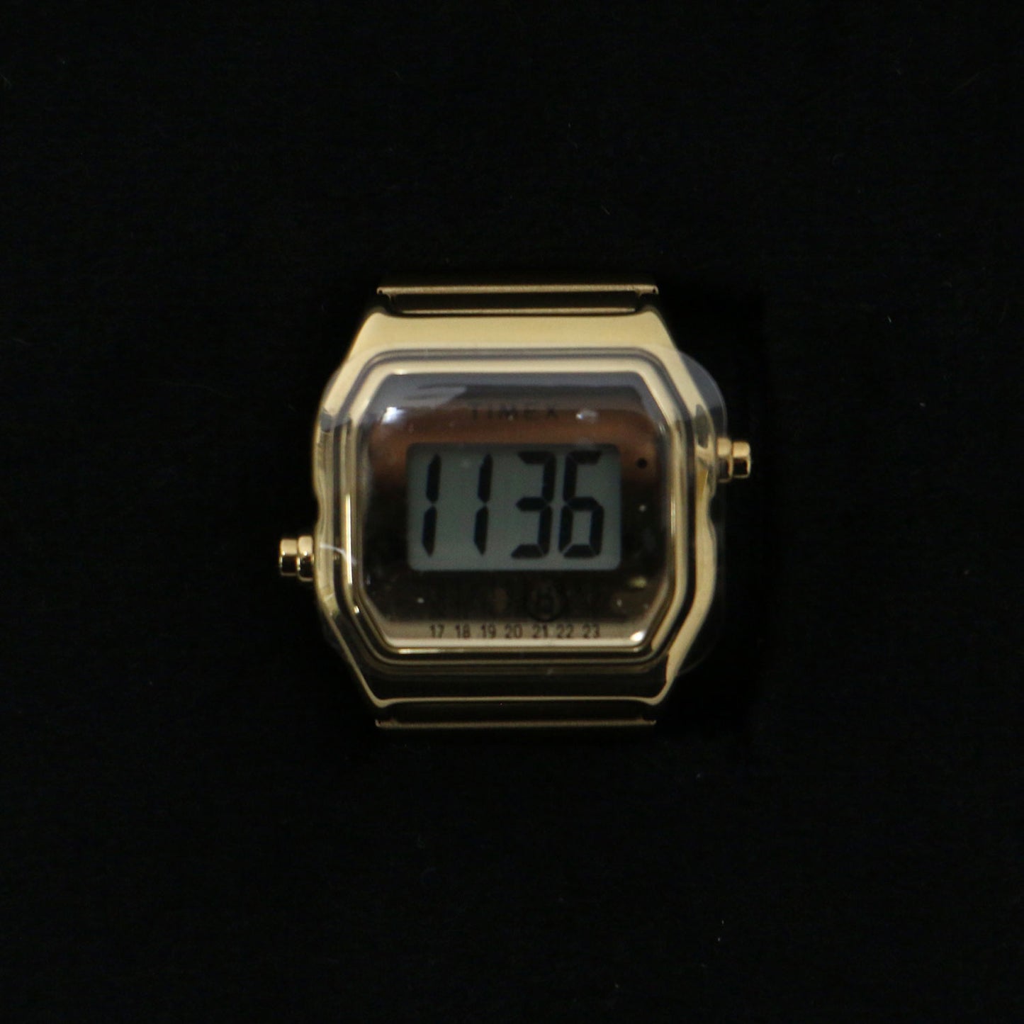 × TIMEX 25秋冬 リングウォッチ / T80 RING WATCH 指輪 メタリック ロゴ デジタル 時計