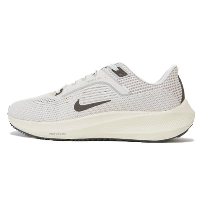 エア ズーム ペガサス 40 プレミアム スニーカー / Air Zoom Pegasus 40 PRM FZ3743-104 ランニングシューズ ローカット クッショニング エンジニアードメッシュ ロゴ