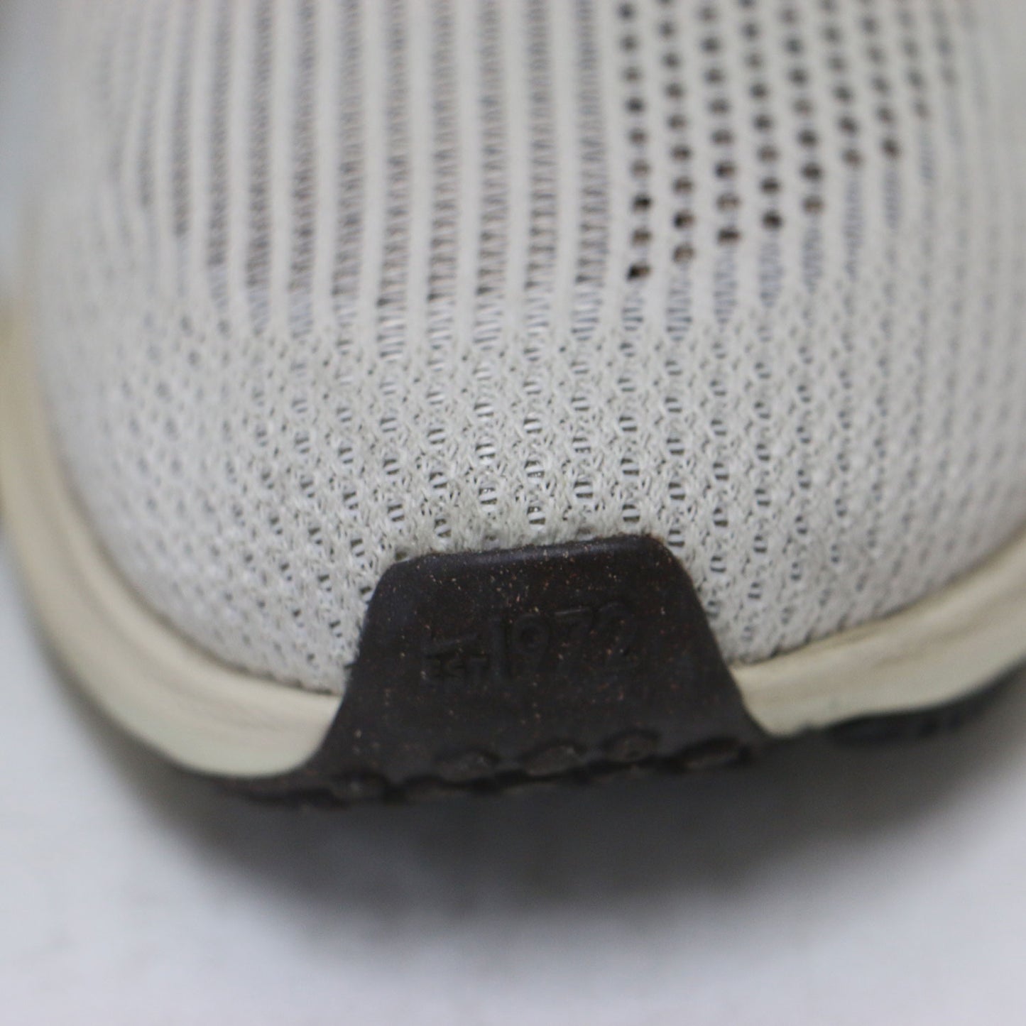 エア ズーム ペガサス 40 プレミアム スニーカー / Air Zoom Pegasus 40 PRM FZ3743-104 ランニングシューズ ローカット クッショニング エンジニアードメッシュ ロゴ