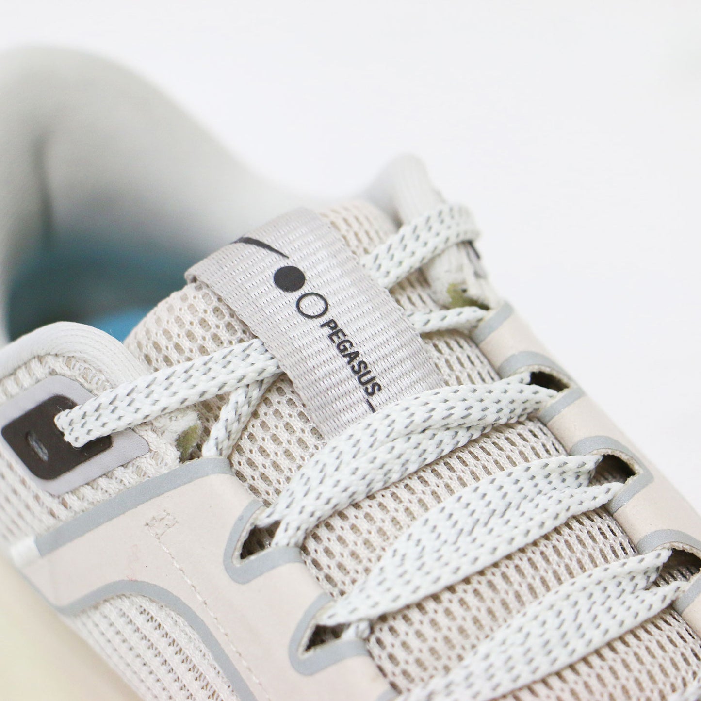 エア ズーム ペガサス 40 プレミアム スニーカー / Air Zoom Pegasus 40 PRM FZ3743-104 ランニングシューズ ローカット クッショニング エンジニアードメッシュ ロゴ