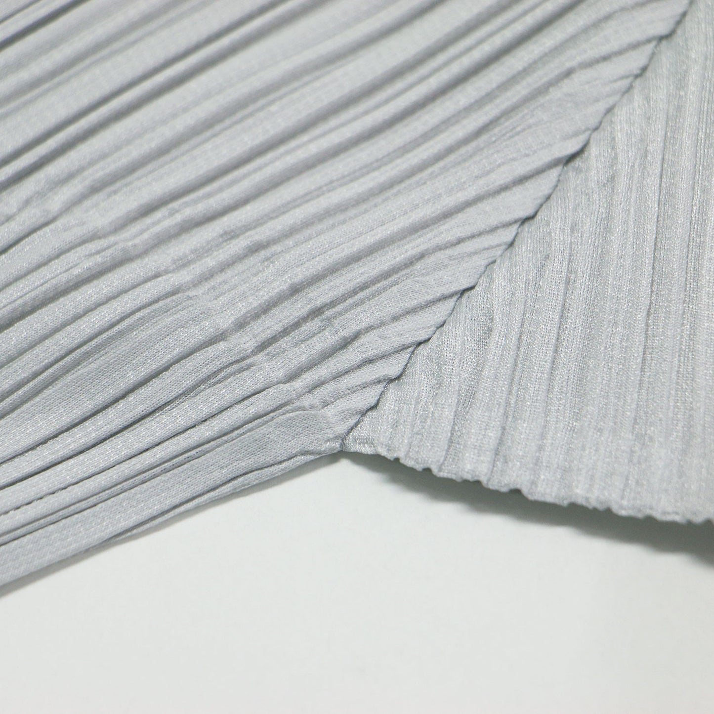プリーツ ハイネック カットソー / プルオーバー 長袖 コンパクト ウォッシャブル