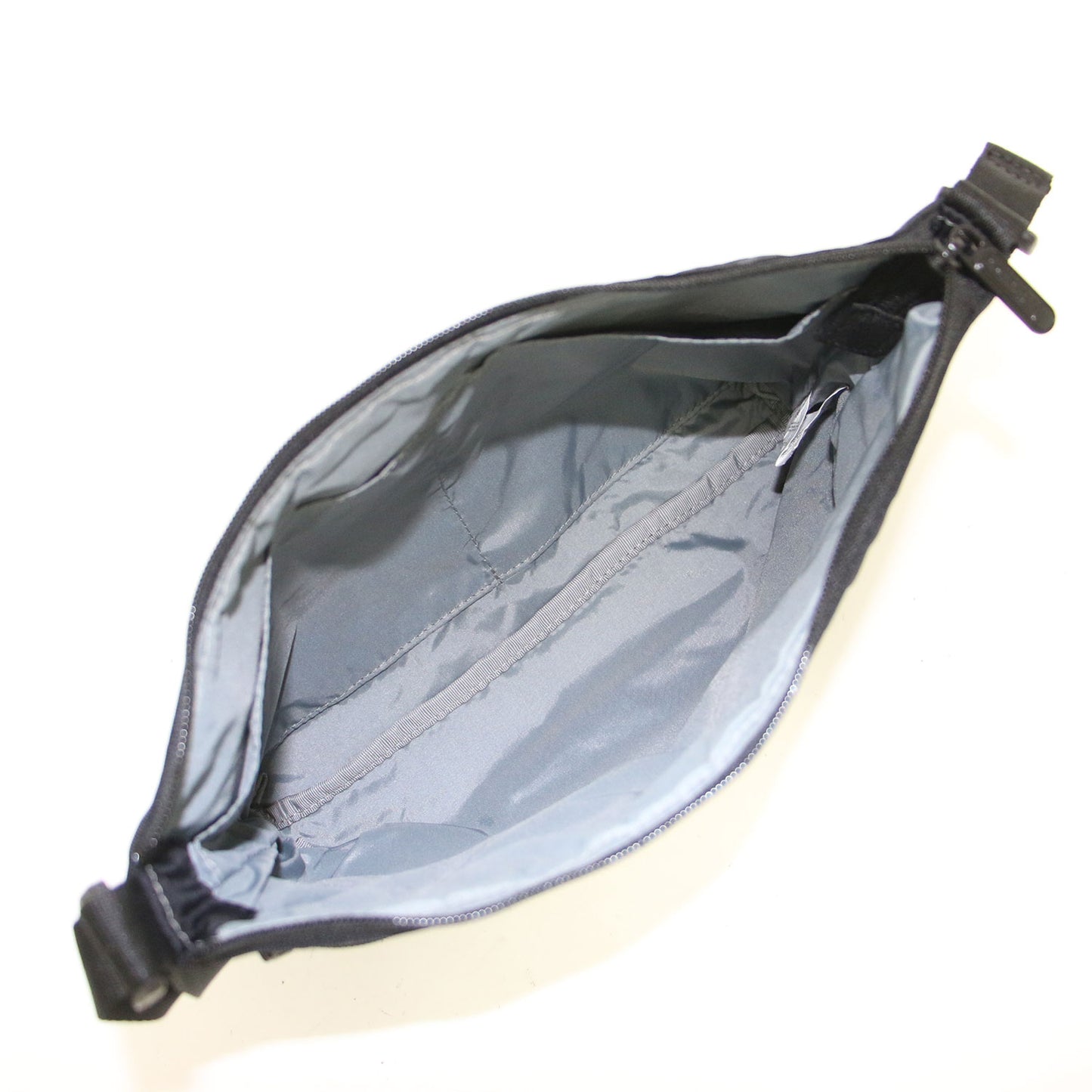 クイン ショルダー バッグ / QUINN BAG ポーチ クロスボディ 3ジップ コンパクト ナイロン