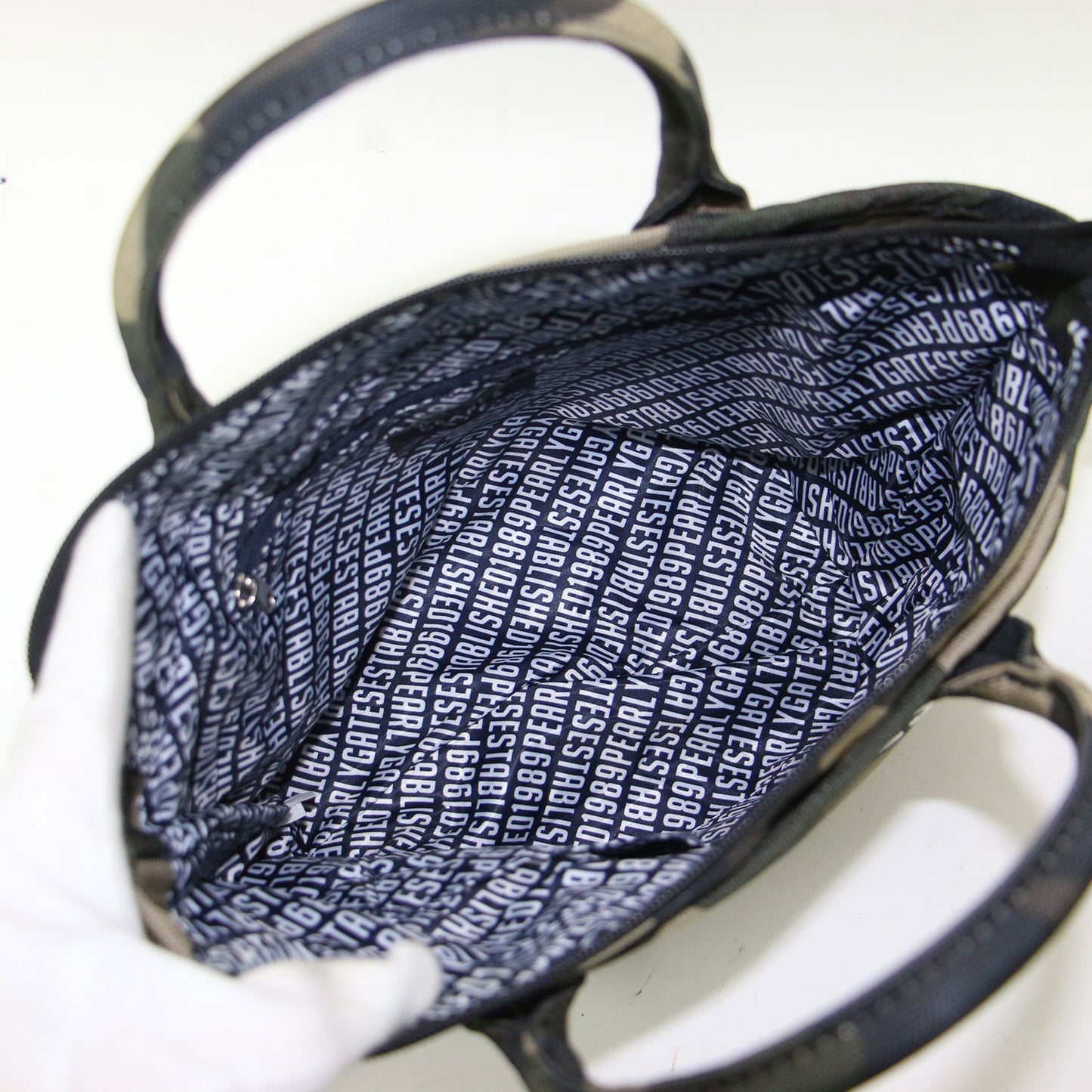 カモフラ柄 ロゴ 刺繍 カートバッグ / トートバッグ 迷彩 二コちゃん タグ 総柄