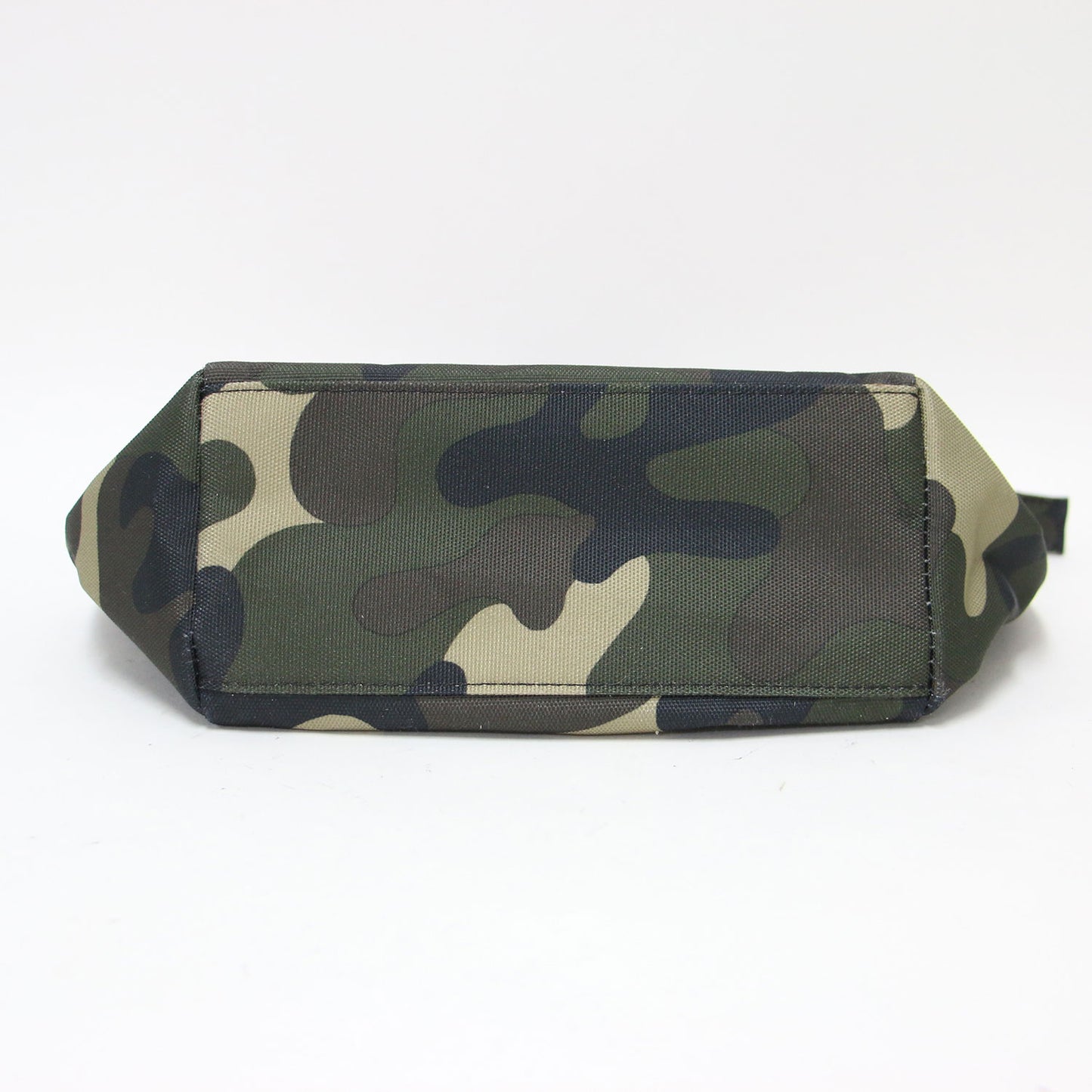 カモフラ柄 ロゴ 刺繍 カートバッグ / トートバッグ 迷彩 二コちゃん タグ 総柄