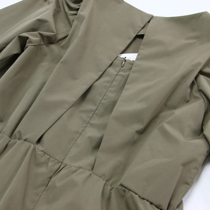 23秋冬 バックオープンギャザーワンピース / ドレス クルーネック 長袖 パフスリーブ フレア Aライン ウォッシャブル