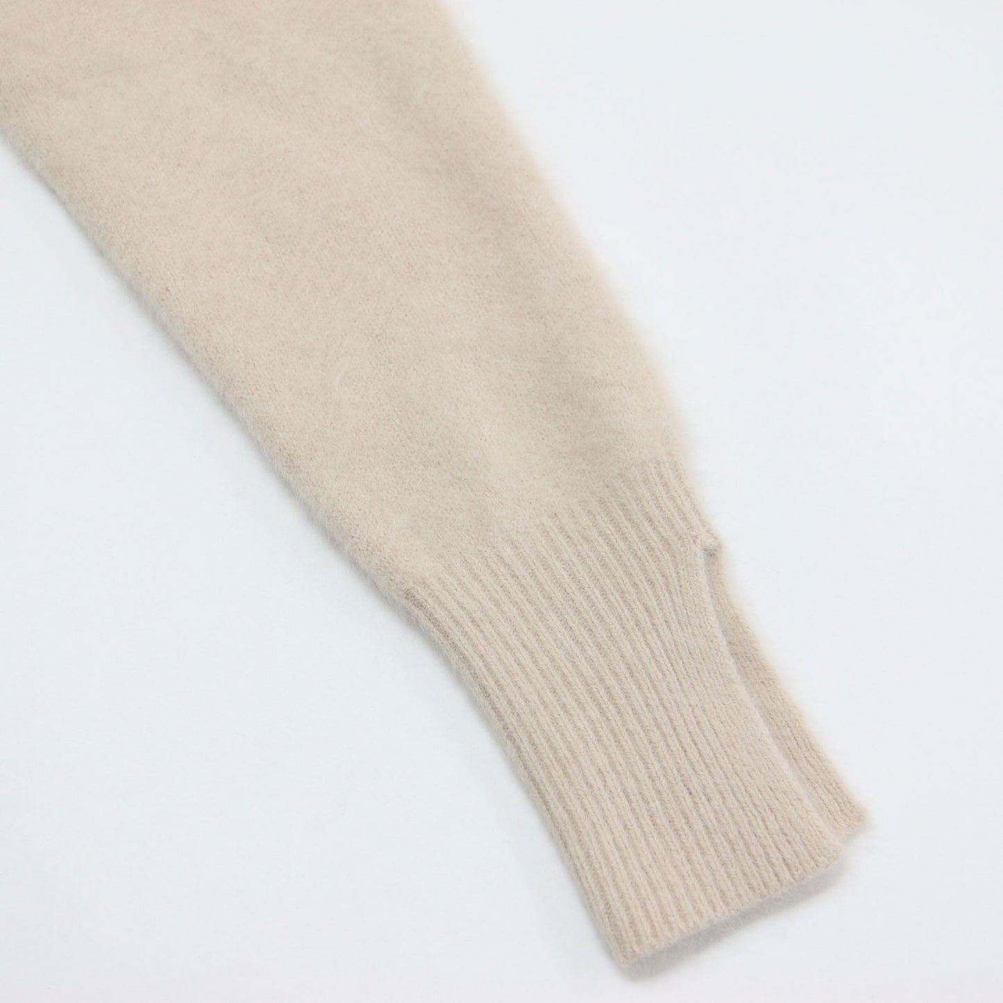 23秋冬 チャイニーズラクーン ファープルオーバー / fluffy ニット 長袖 クルーネック スリット ワイド ウール