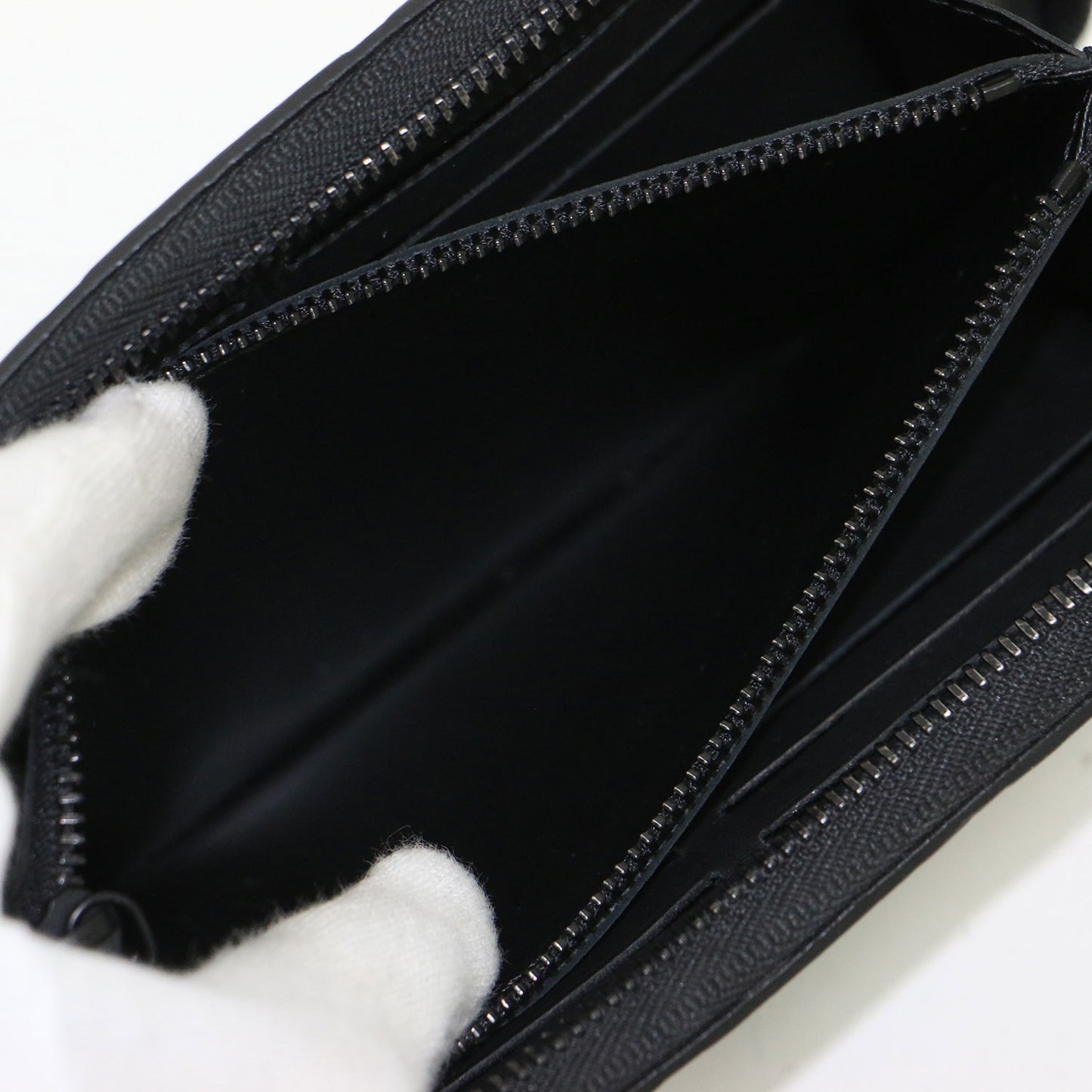 ジッピーウォレット･ホリゾンタル 長財布 / ラウンドファスナー モノグラム レザー