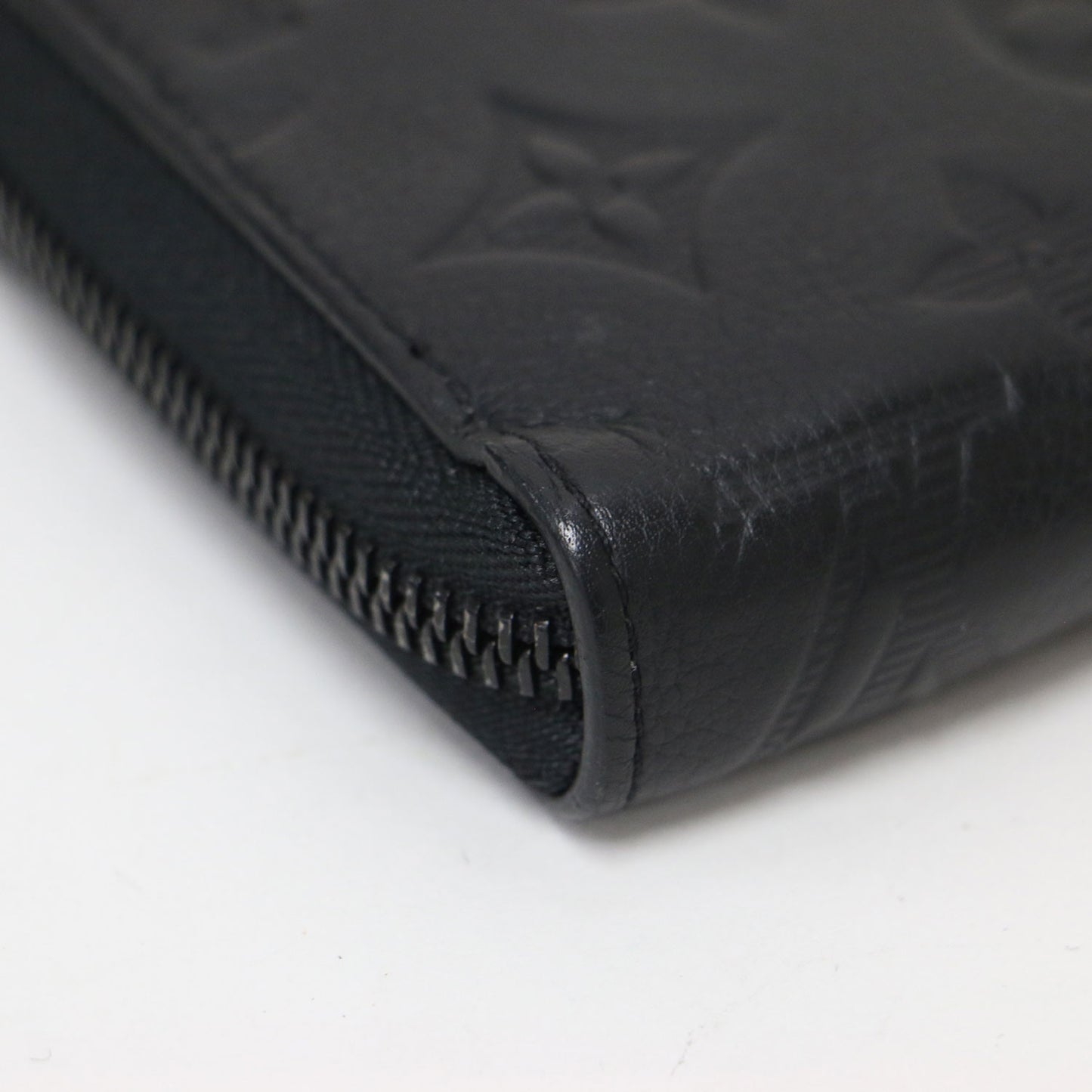 ジッピーウォレット･ホリゾンタル 長財布 / ラウンドファスナー モノグラム レザー