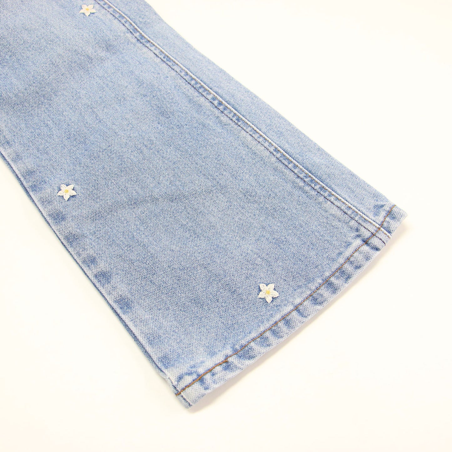 花柄 刺繍 デニムパンツ / フレア 5ポケット ジップフライ コットン