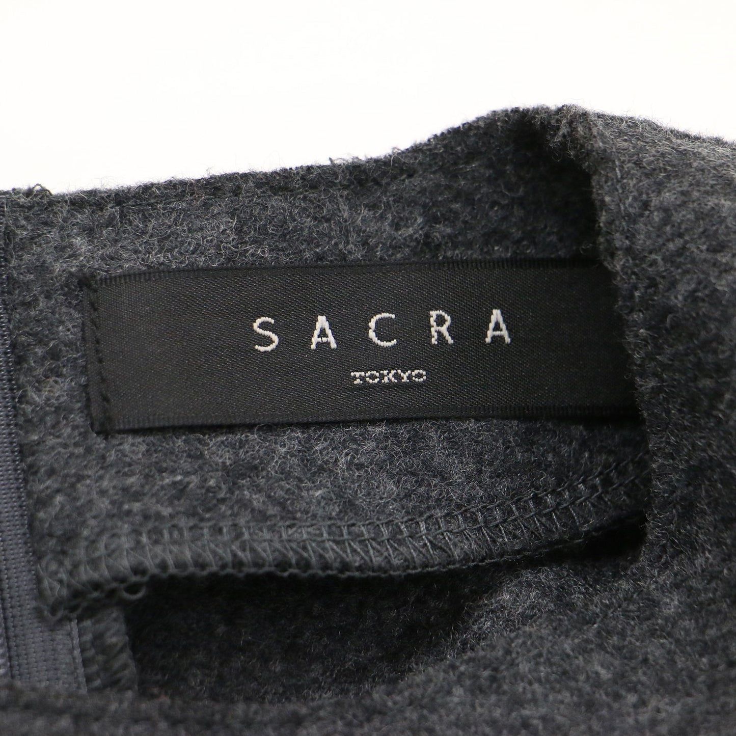 ウール ロングスリーブ プルオーバー / ブラウス クルーネック フリル ボックスシルエット