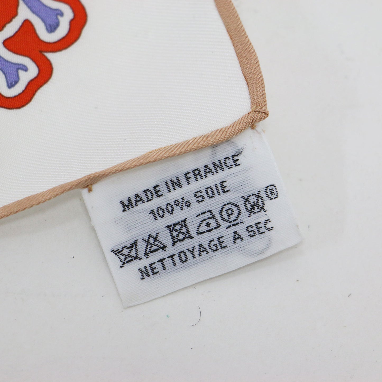 25春夏 カレ45 ガヴロッシュ キャラクテリスティック シルク スカーフ / Caracteristick Detail
