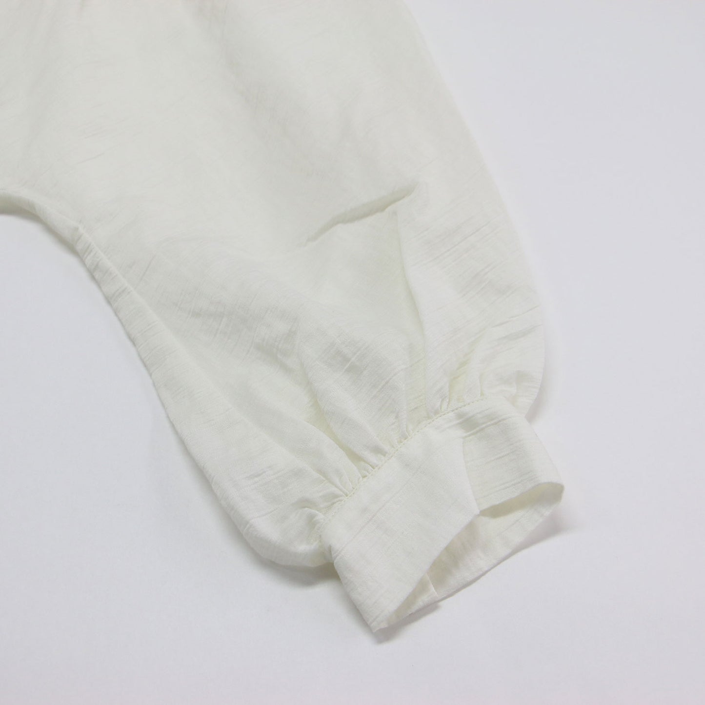 ピンタック ドルマンスリーブ ブラウス / シャツ 長袖 クルーネック ボリュームスリーブ