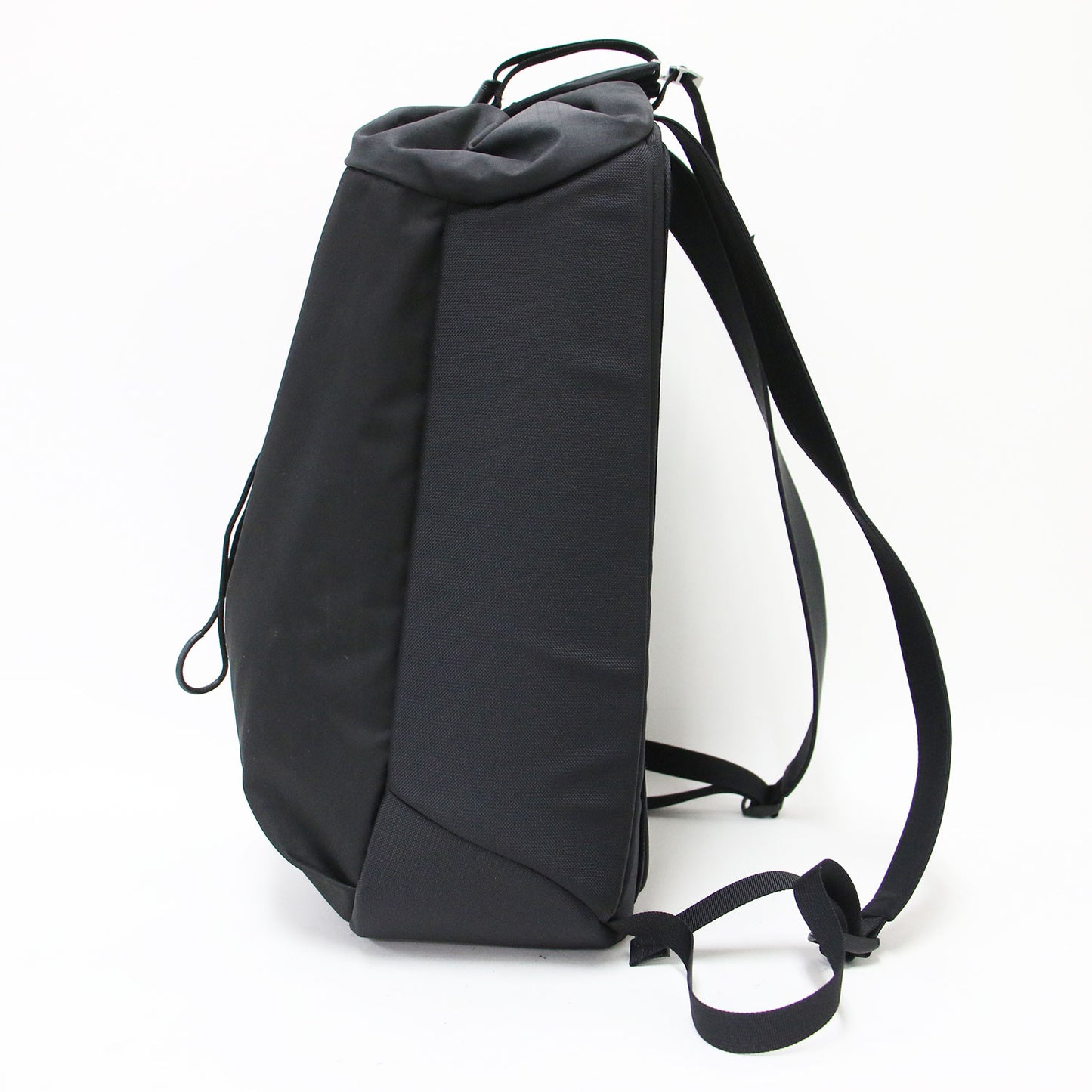 Arro 20 Bucket Bag リュック / アロー20 バケットバッグ 巾着型 ロゴ 刺繍 ナイロン