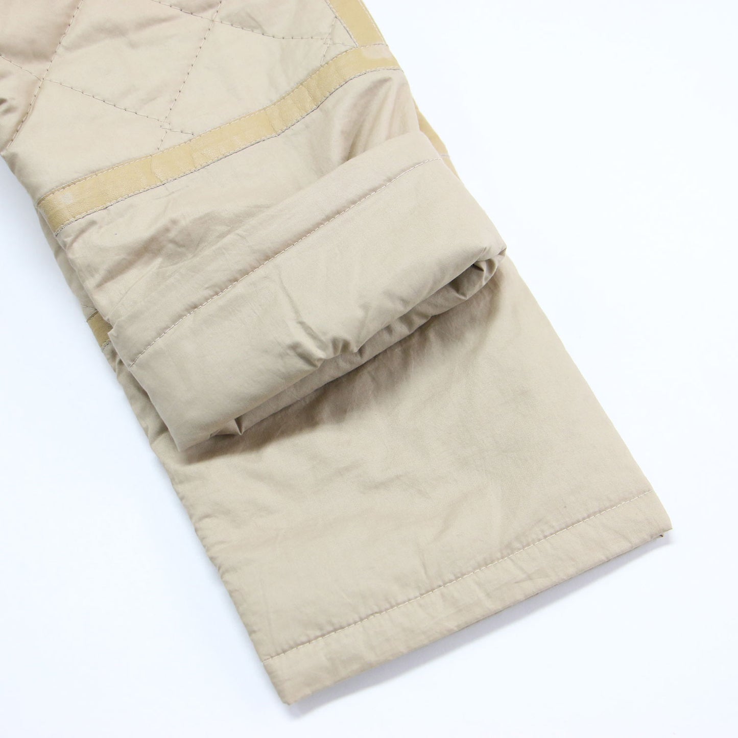 フード付き 中綿 Aラインコート / ジャケット 長袖 ミドル丈 ロゴ 刺繍