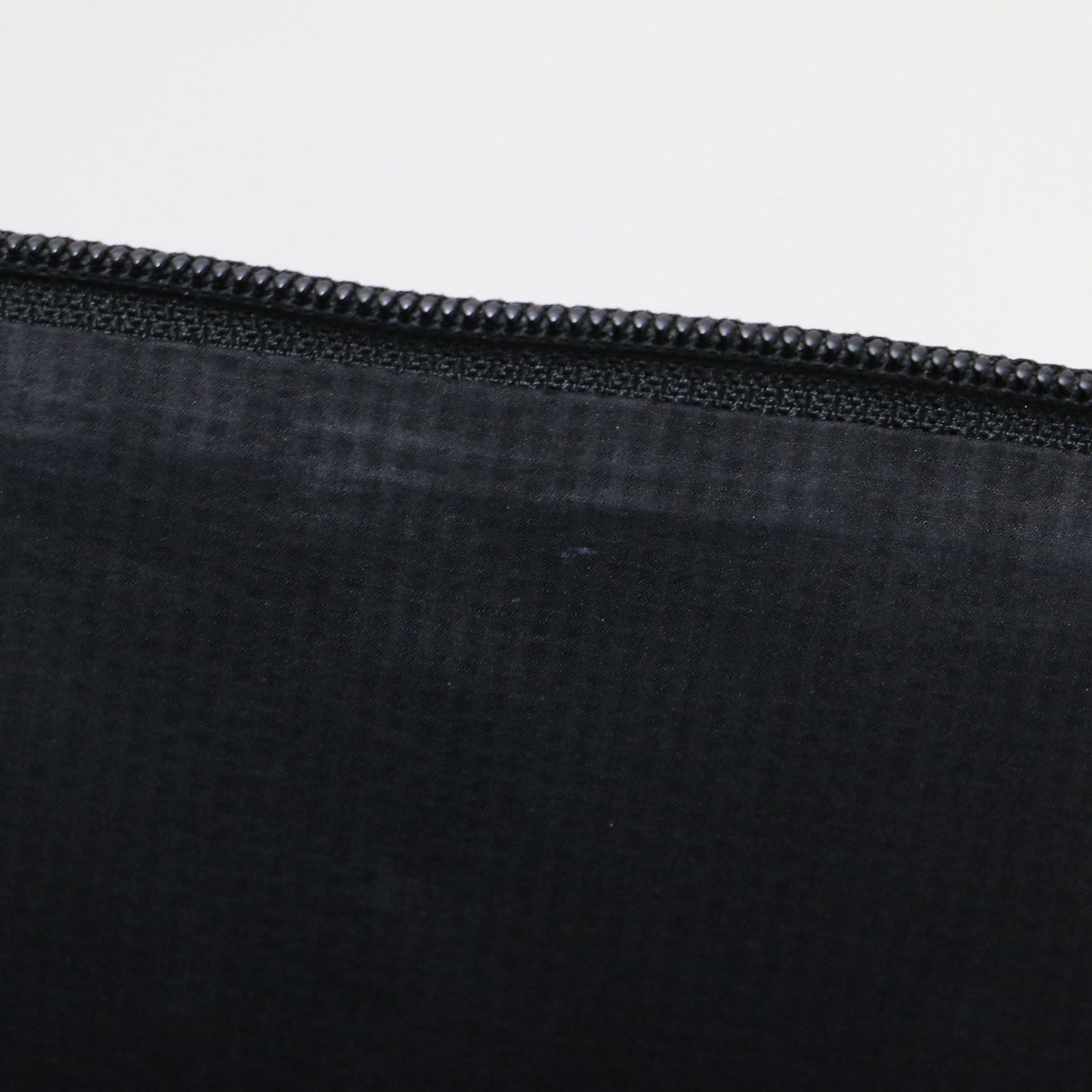 シャトル デイパック スリム / Shuttle Series バックパック リュック ビジネスバック 背面パネル ロゴ