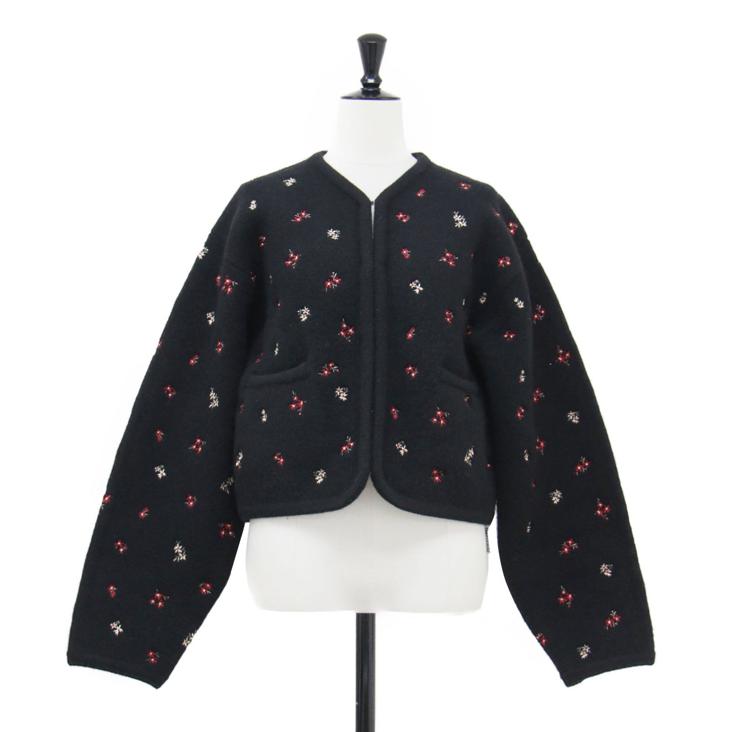 25秋冬 ウールブレンド ブークレ フラワー 刺繍 ニット ジャケット / FLOWER EMBROIDERY KNIT JACKET ボレロ 長袖 コンパクト