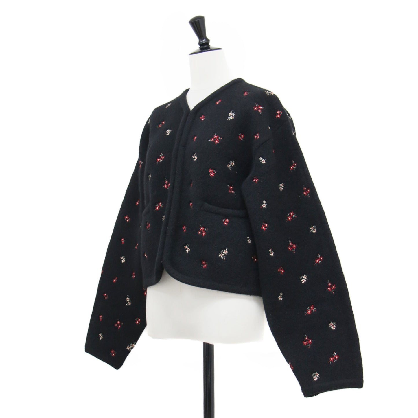25秋冬 ウールブレンド ブークレ フラワー 刺繍 ニット ジャケット / FLOWER EMBROIDERY KNIT JACKET ボレロ 長袖 コンパクト