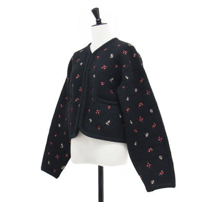 25秋冬 ウールブレンド ブークレ フラワー 刺繍 ニット ジャケット / FLOWER EMBROIDERY KNIT JACKET ボレロ 長袖 コンパクト