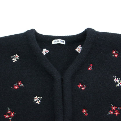 25秋冬 ウールブレンド ブークレ フラワー 刺繍 ニット ジャケット / FLOWER EMBROIDERY KNIT JACKET ボレロ 長袖 コンパクト