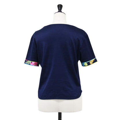 フローラルプリントTシャツ / プルオーバー ラウンドネック 半袖 ロゴ 微光沢 コットン