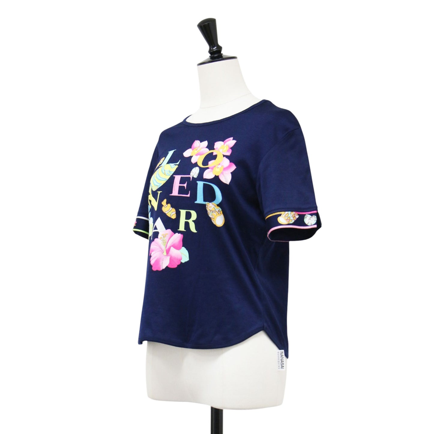 フローラルプリントTシャツ / プルオーバー ラウンドネック 半袖 ロゴ 微光沢 コットン