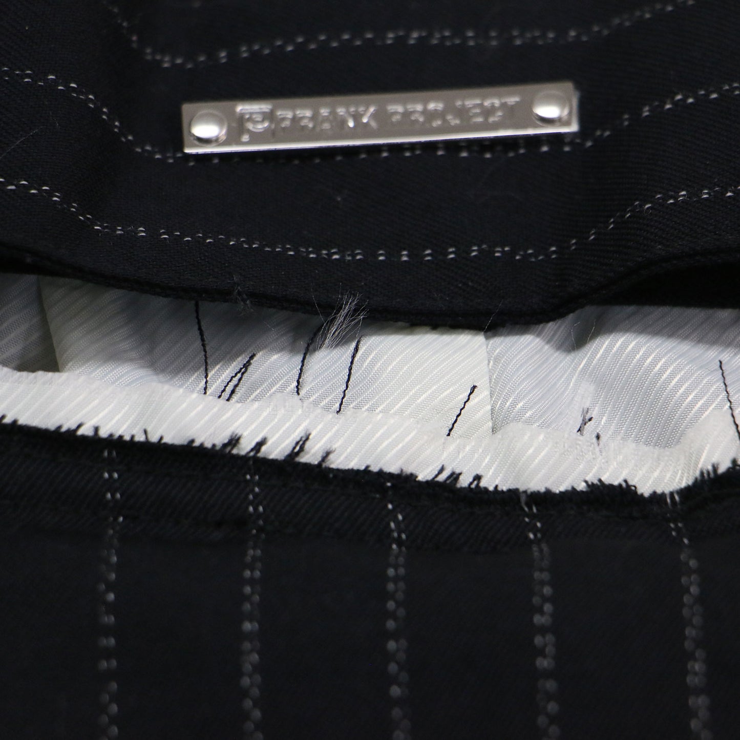 23秋冬 ムーンスリット アシメタック パンツ / Moon Slit Asymmetry Tack Pants スラックス フルレングス ハイウエスト 肌見せ カットアウト ワイド ストレート カットオフ
