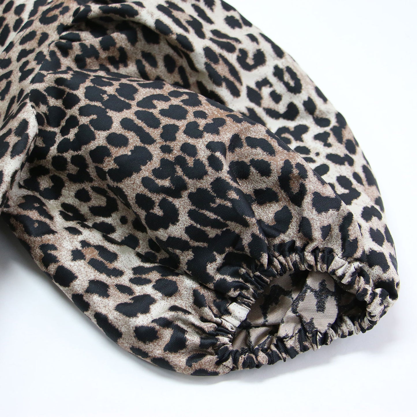 レオパード柄 ジャガード パフスリーブ ミニ ワンピース / Crispy Jacquard Vネック 五分袖 ボリュームスリーブ