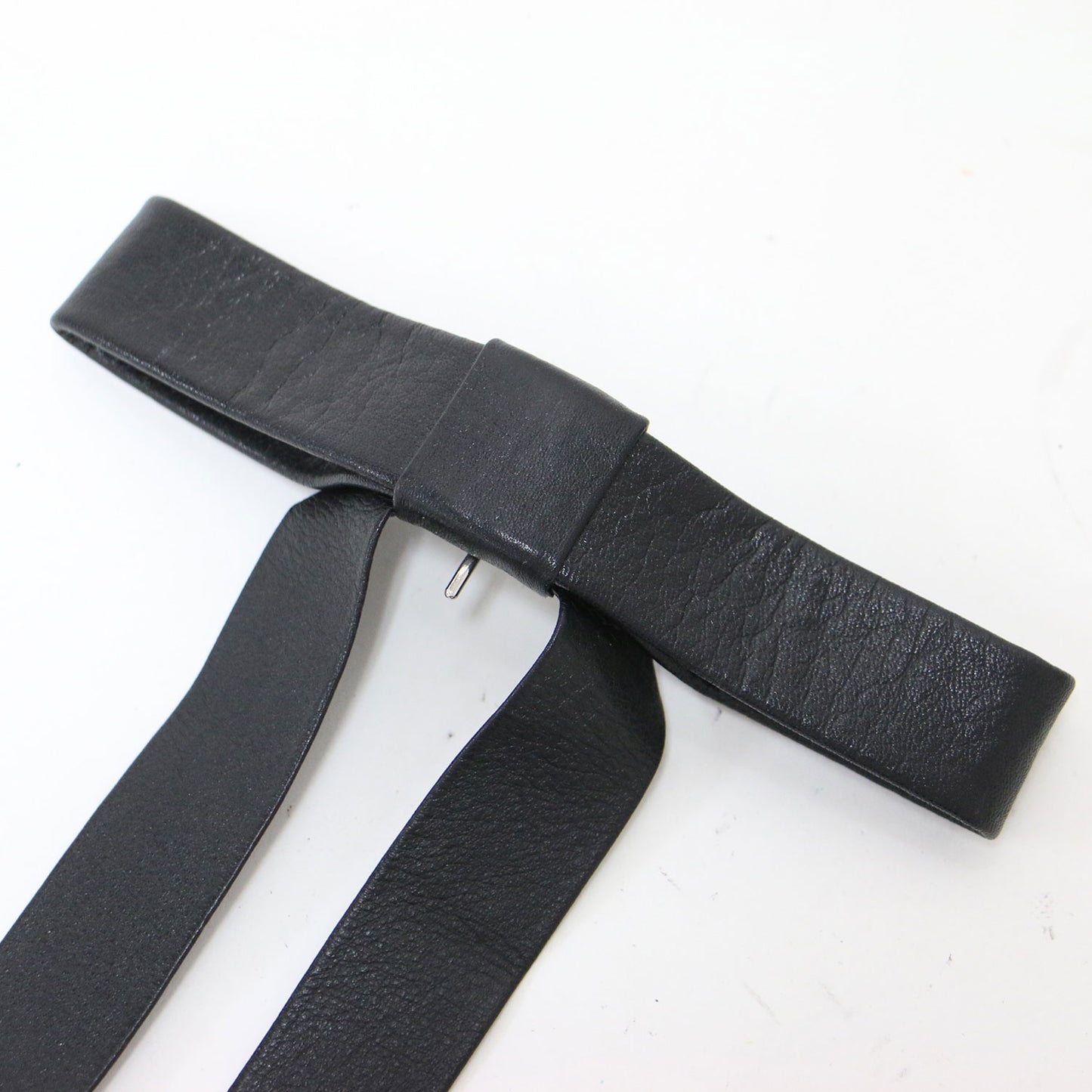 レザー リボン ポニーフック / long ribbon hook ヘアアクセサリー ヘアカフ